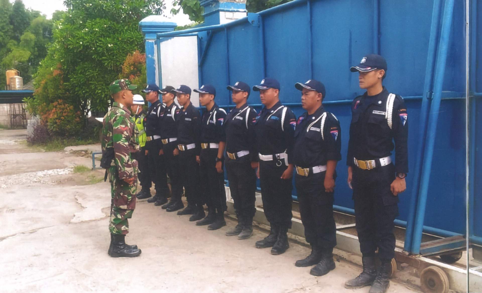 Personel PT MCB saat apel dan inspeksi di lokasi klien